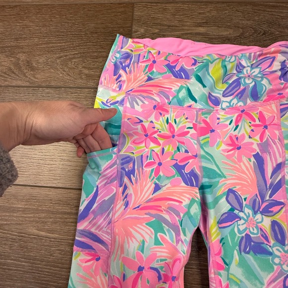 Lilly Pulitzer Luxletic High-Rise Weekender Midi Legging 24" Inseam Floral Small - Picture 3 of 13